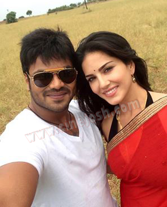 manchu manj selfy pic with sunny leone,sunnt leone in saree,  manchu manj selfy pic with sunny leone, sunnt leone in saree, 